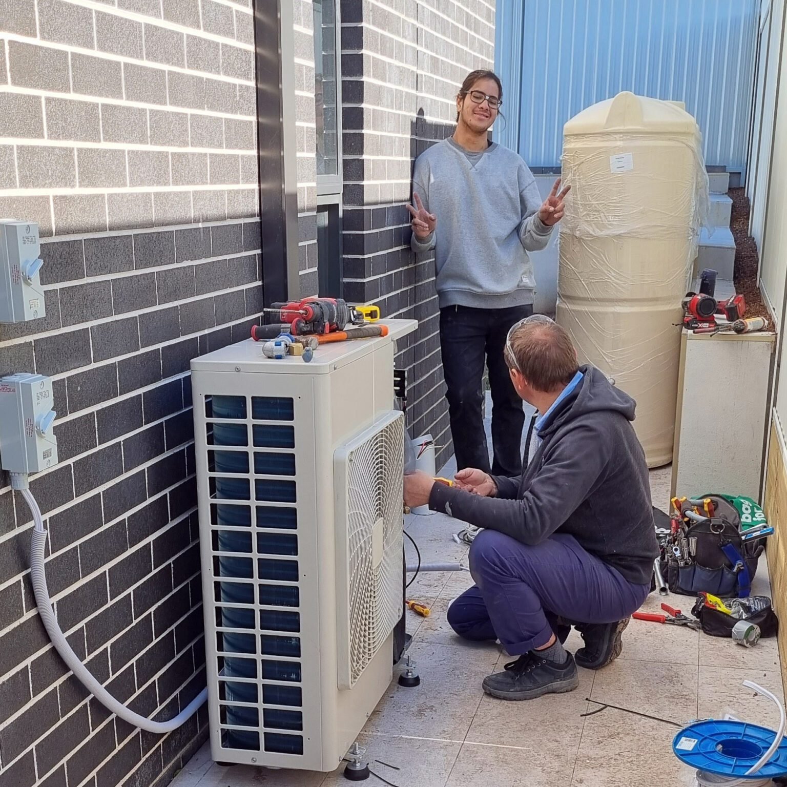 AC repair and maintenance service in Sydney – professional air conditioning technicians fixing split and ducted systems.